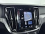 Volvo V60 2.0 B3 Momentum Advantage Aut. | Stoel + stuurverwarming | Navigatie | Camera | 19" lm-wielen |