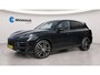 Porsche Cayenne 3.0 E-HYBRID 469PK / NAVI / LEDER / CLIMA / LED-MATRIX / 1E EIGENAAR / ORG. NL / BTW AUTO / PANO. DAK / 22" LMV / SOFT-CLOSE / SPORT CHRONO / BOSE / ACHTERASBESTURING / RACE-TEX CARBON STUURWIEL / SPORT UITLAAT !!