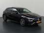 Mercedes-Benz A-klasse 250e Business Solution AMG | Panoramaschuifdak | Premium Plus | Head-up display | Dodehoekassistent |