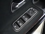 Mercedes-Benz A-klasse 250e Business Solution AMG | Panoramaschuifdak | Premium Plus | Head-up display | Dodehoekassistent |