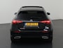 Mercedes-Benz A-klasse 250e Business Solution AMG | Panoramaschuifdak | Premium Plus | Head-up display | Dodehoekassistent |