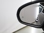 Mercedes-Benz A-klasse 250e Business Solution AMG | Panoramaschuifdak | Premium Plus | Head-up display | Dodehoekassistent |
