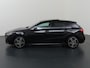 Mercedes-Benz A-klasse 250e Business Solution AMG | Panoramaschuifdak | Premium Plus | Head-up display | Dodehoekassistent |