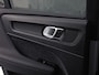 Volvo XC40 1.5 T5 Recharge R-Design 252Pk Automaat (APPLE CARPLAY, GROOT NAVI, CAMERA, HARMAN/KARDON, LEDER/ALCANTARA, SPORTSTOELEN, GETINT GLAS, NIEUWSTAAT)