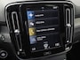 Volvo XC40 1.5 T5 Recharge R-Design 252Pk Automaat (APPLE CARPLAY, GROOT NAVI, CAMERA, HARMAN/KARDON, LEDER/ALCANTARA, SPORTSTOELEN, GETINT GLAS, NIEUWSTAAT)