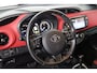 Toyota Yaris 1.5 Hybrid Bi-Tone Camera, Cruise Control, Stoelverwarming, Bluetooth