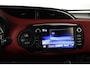 Toyota Yaris 1.5 Hybrid Bi-Tone Camera, Cruise Control, Stoelverwarming, Bluetooth
