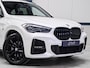 BMW X1 xDrive20i M Sport | Trekhaak 2000kg | Panoramadak | Uniek! | Extreem netjes! |