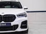 BMW X1 xDrive20i M Sport | Trekhaak 2000kg | Panoramadak | Uniek! | Extreem netjes! |
