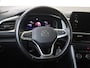 Volkswagen T-Roc 1.0 TSI Life | Digital cockpit Pro | Parkeerassistent | Achteruitrijcamera | Navigatie | Adaptieve cruise control | Draadloze telefoonlader | CarPlay |