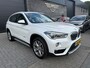 BMW X1 xDrive20i xLine | 3E EIGENAAR | 3/6/12MND GARANTIE| PANO DAK | HEAD UP | LEDER | NAVI |