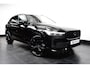 Volvo XC60 2.0 T8 Plug-in hybrid AWD Ultra Black Edition | Massage | HU-Display | Trekhaak | 360 Camera |