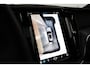 Volvo XC60 2.0 T8 Plug-in hybrid AWD Ultra Black Edition | Massage | HU-Display | Trekhaak | 360 Camera |