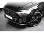 Volvo XC60 2.0 T8 Plug-in hybrid AWD Ultra Black Edition | Massage | HU-Display | Trekhaak | 360 Camera |