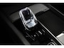 Volvo XC60 2.0 T8 Plug-in hybrid AWD Ultra Black Edition | Massage | HU-Display | Trekhaak | 360 Camera |