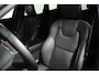 Volvo XC60 2.0 T8 Plug-in hybrid AWD Ultra Black Edition | Massage | HU-Display | Trekhaak | 360 Camera |