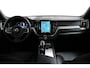 Volvo XC60 2.0 T8 Plug-in hybrid AWD Ultra Black Edition | Massage | HU-Display | Trekhaak | 360 Camera |