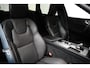 Volvo XC60 2.0 T8 Plug-in hybrid AWD Ultra Black Edition | Massage | HU-Display | Trekhaak | 360 Camera |