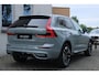 Volvo XC60 T6 Plug-in hybrid AWD Ultra Dark | Luchtvering | Trekhaak | Panoramadak | Verwarmbare voorstoelen, achterbank en stuurwiel | Head-up display | Premium audio by Harman Kardon | Keyless