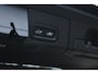 Volvo XC60 T6 Plug-in hybrid AWD Ultra Dark | Luchtvering | Trekhaak | Panoramadak | Verwarmbare voorstoelen, achterbank en stuurwiel | Head-up display | Premium audio by Harman Kardon | Keyless
