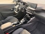 Peugeot e-208 EV GT Pack 50 kWh SOH 97,19% | Alcantara Interieur | Stoelverwarming | Camera | Apple Carplay / Android Auto | Adaptive Cruise Control | DAB ontvanger | Dodehoekdetectie met correctie | Extra getint glas