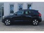 Volvo XC40 1.5 T5 Plug-in hybrid Plus Dark | Apple carplay / Android auto | Adaptieve cruise control | 18" lichtmetalen velgen | Voorstoelen verwarmd | Stuurwiel verwarmd |