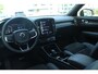 Volvo XC40 1.5 T5 Plug-in hybrid Plus Dark | Apple carplay / Android auto | Adaptieve cruise control | 18" lichtmetalen velgen | Voorstoelen verwarmd | Stuurwiel verwarmd |