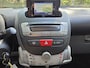 Toyota Aygo 1.0-12V Dynamic Navigator | AUTOMAAT | 2E EIGENAAR | 3/6 OF 12MND GARANTIE | AIRCO | LMV |