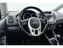 Kia Venga 1.6 CVVT DynamicPLusLine | Trekhaak | Cruise control | Airco | Achteruitrijcamera | Navigatie | Lichtmetalen velgen