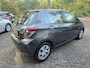 Toyota Yaris 1.3 VVT-i Aspiration | 2E EIGENAAR | 3/6 OF 12MND GARANTIE | NAVI | CAMERA | AIRCO | NW APK |