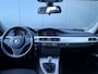 BMW 3-Serie 318i Business Line | 100 % dealer onderhouden | Trekhaak | Bluetooth | NAP |