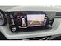 Skoda Kamiq 1.0 TSI Selection Camera achter - Keyless entree - Apple Carplay - Zwarte gril - 17 inch Wielen - Winter Pack - Keyless start - Privacy Glass - Virtual Desk - Zwart dak en A Stijl
