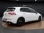 Volkswagen Golf 2.0 TSI GTI | Pano Dak | Harman & Kardon | Head-Up Display | Trekhaak | Camera | ACC | Stuur-/Stoelverwarming | 19'' |