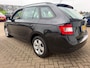 Skoda Fabia Combi 1.0 Style met parkeersensoren en bluetooth en cruise controle en airco
