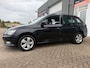 Skoda Fabia Combi 1.0 Style met parkeersensoren en bluetooth en cruise controle en airco