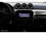 Suzuki Vitara 1.0 Boosterjet Select Automaat, Donker glas, Navigatie, App connect, Cruise, Clima, Pdc + Camera, Wit metallic