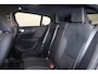 Volvo C40 Extended Range Ultimate 82 kWh - Panoramadak - IntelliSafe Assist & Surround - 360º Camera - Harman/Kardon audio - Verwarmde voorstoelen & stuur - Parkeersensoren voor & achter - Elektr. bedienb. voorstoelen met geheugen links - Warmtepomp - Extra getint glas - Inklapbare trekhaak - 19' LMV