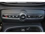 Volvo C40 Extended Range Ultimate 82 kWh - Panoramadak - IntelliSafe Assist & Surround - 360º Camera - Harman/Kardon audio - Verwarmde voorstoelen & stuur - Parkeersensoren voor & achter - Elektr. bedienb. voorstoelen met geheugen links - Warmtepomp - Extra getint glas - Inklapbare trekhaak - 19' LMV