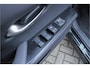 Lexus UX 250h Preference Line |facelift|stoelverwarming|dodehoek|parkeersensoren|dealer onderhouden|