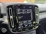 Volvo XC40 1.5 T4 Recharge Inscription | Stoel-/ stuurwielverwarming | Trekhaak, inklapbaar | Lederen bekleding | Achteruitrijcamera | 19 inch. lichtmetalen velgen | Treeplanken | Adaptieve cruise control | BLIS | Apple carplay/ Android auto