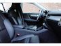 Volvo XC40 1.5 T4 Recharge Inscription | Stoel-/ stuurwielverwarming | Trekhaak, inklapbaar | Lederen bekleding | Achteruitrijcamera | 19 inch. lichtmetalen velgen | Treeplanken | Adaptieve cruise control | BLIS | Apple carplay/ Android auto