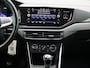 Volkswagen Polo 1.0 TSI Life 95 PK | Apple Carplay | Android Auto | Airco | Parkeersensoren | Stoelverwarming | 15'' LM velgen | Digitale Cockpit | App Connect |