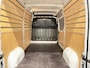 Renault Master T33 2.3 dCi 135 L2H2 Airco Cruise control Parkeersensoren Navigatie Trekhaak