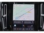 Volvo XC40 Recharge Plus 70 kWh - IntelliSafe Assist & Surround - Parkeercamera achter - Verwarmde voorstoelen & stuur - Parkeersensoren voor & achter - Draadloze tel. lader - Extra getint glas - 19' LMV