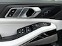 BMW X5 xDrive50e High Executive M Sport | Sky Lounge | Achteras Besturing | BMW Nieren Iconic Glow | Head-UP | Panodak Sky Lounge | Luchtvering | Soft Close | Harman-Kardon | 360 Camera | Trekhaak | Park Assist Prof | Individual Leder Merino | Zwarte Hemel |