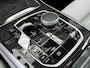 BMW X5 xDrive50e High Executive M Sport | Sky Lounge | Achteras Besturing | BMW Nieren Iconic Glow | Head-UP | Panodak Sky Lounge | Luchtvering | Soft Close | Harman-Kardon | 360 Camera | Trekhaak | Park Assist Prof | Individual Leder Merino | Zwarte Hemel |