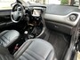 Peugeot 108 1.0 e-VTi Première 5 Deurs | Airco | Leder Int | Navigatie | Camera | Stoel Verwarming | Cruise Control | Zeer Compleet!