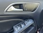 Mercedes-Benz B-klasse 180 Business Solution AMG Upgrade Edition | Airco | Navigatie | Achteruitrijdcamera | Sport Int | 18" AMG Velgen | Wegklapbare Trekhaak | 1e Eigenaar!