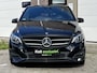 Mercedes-Benz B-klasse 180 Business Solution AMG Upgrade Edition | Airco | Navigatie | Achteruitrijdcamera | Sport Int | 18" AMG Velgen | Wegklapbare Trekhaak | 1e Eigenaar!