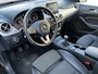 Mercedes-Benz B-klasse 180 Business Solution AMG Upgrade Edition | Airco | Navigatie | Achteruitrijdcamera | Sport Int | 18" AMG Velgen | Wegklapbare Trekhaak | 1e Eigenaar!